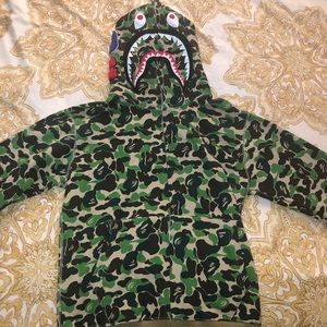 Authentic bape hoodie! Worn a few times but not anymore!